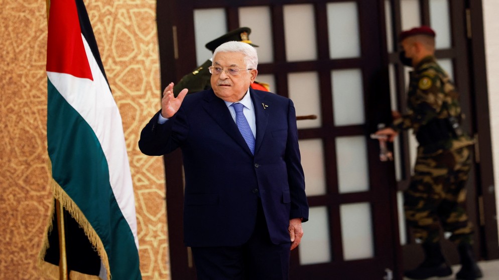 الرئيس الفلسطيني يعزي هنية في استشهاد أبنائه وأحفاده
