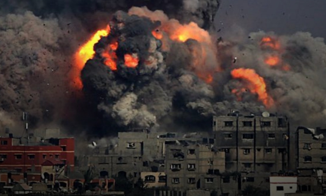 عاجل غارات جوية وقصف بالمدفعية  على كافة أنحاء قطاع غزة 