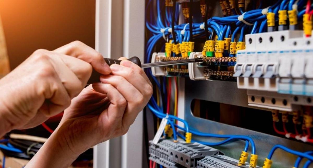مناطق لن تصلها الكهرباء غدا لمدة ستة ساعات ونصف 