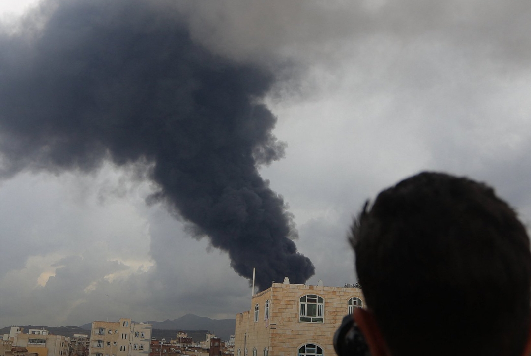 إعلام يمني: 4 شهداء و67 جريحًا جراء غارات الاحتلال الإسرائيلي على صنعاء