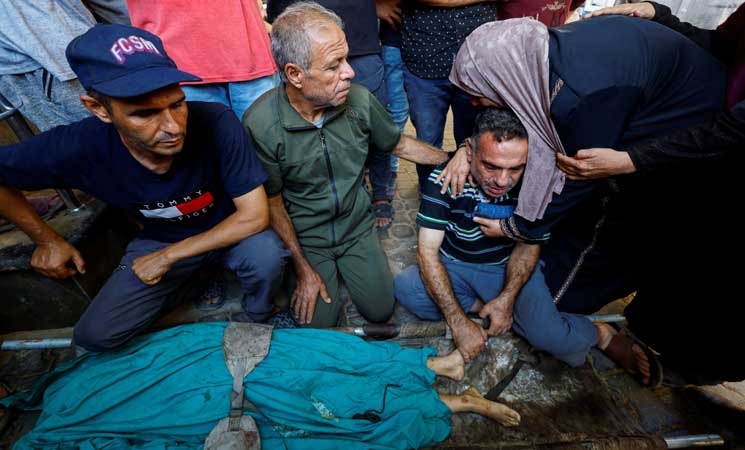 غزة.. إسرائيل تقتل 17 فلسطينيا منذ فجر الأحد وتنفذ أعنف نسف لمبان منذ أيام