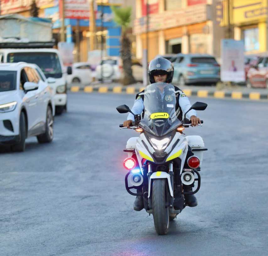 يسابقون الوقت لتنظيم الحركة المرورية وتسهيل وصولك
