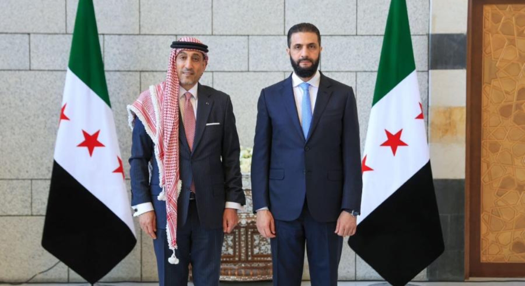 السفير القضاة يقدّم أوراق اعتماده للرئيس السوري أحمد الشرع