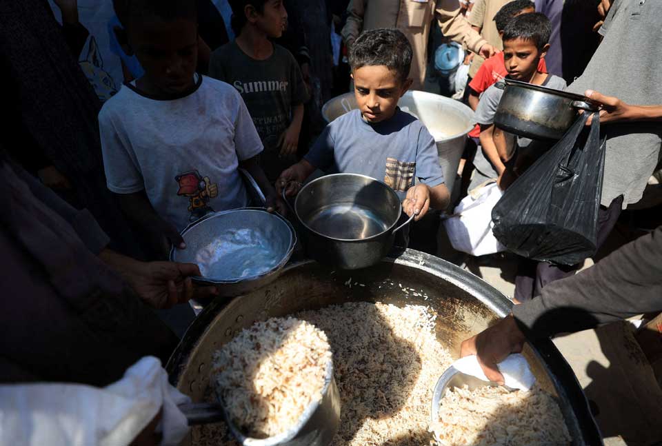 برنامج الغذاء العالمي: 60 ألف طن من المواد الغذائية جاهزة لقطاع غزة