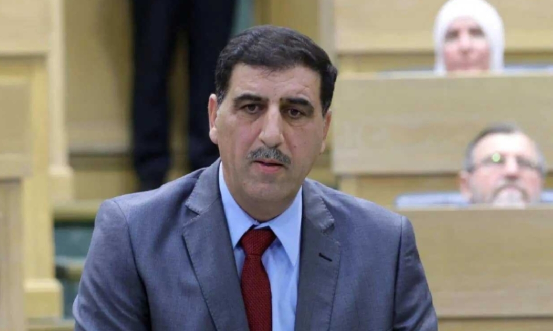 النائب القبلان: 35 مستشارًا في مجلس النواب يأخذون رواتبهم في منازلهم