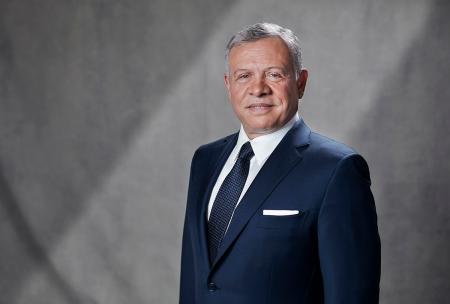 الملك يستقبل الرئيس العراقي لدى وصوله المملكة