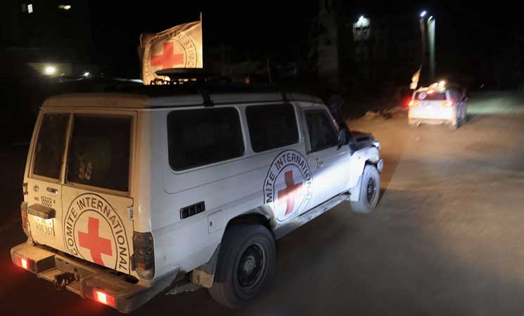 نتنياهو يعقد مشاورات مساءً بشأن إعادة رفات أسرى إسرائيل من غزة