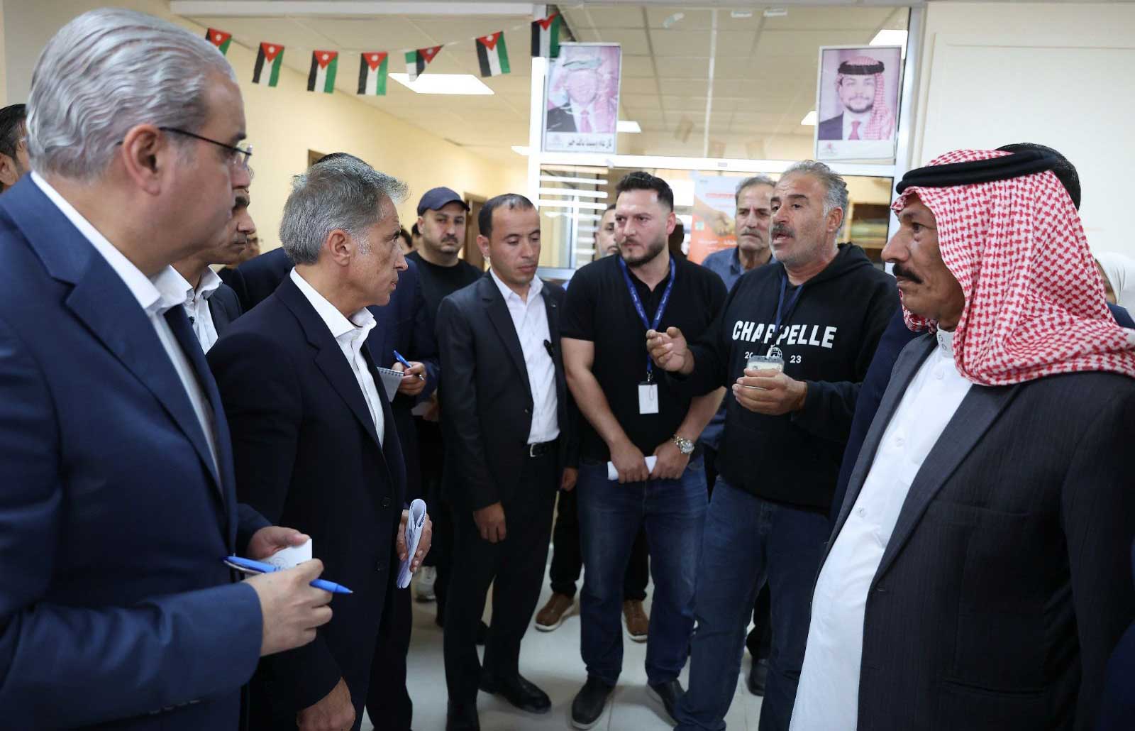 اتفاقية لمعالجة المدنيين في الأزرق بالمركز الطبي العسكري الشامل