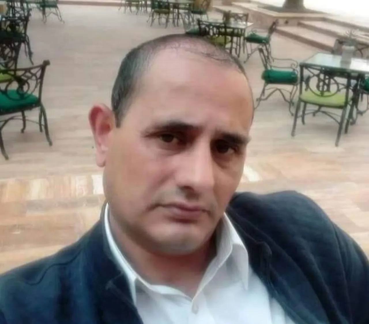 أردني يجد ٤ آلاف دينار ويعيدها لصاحبها الذي يعمل في شركة توصيل