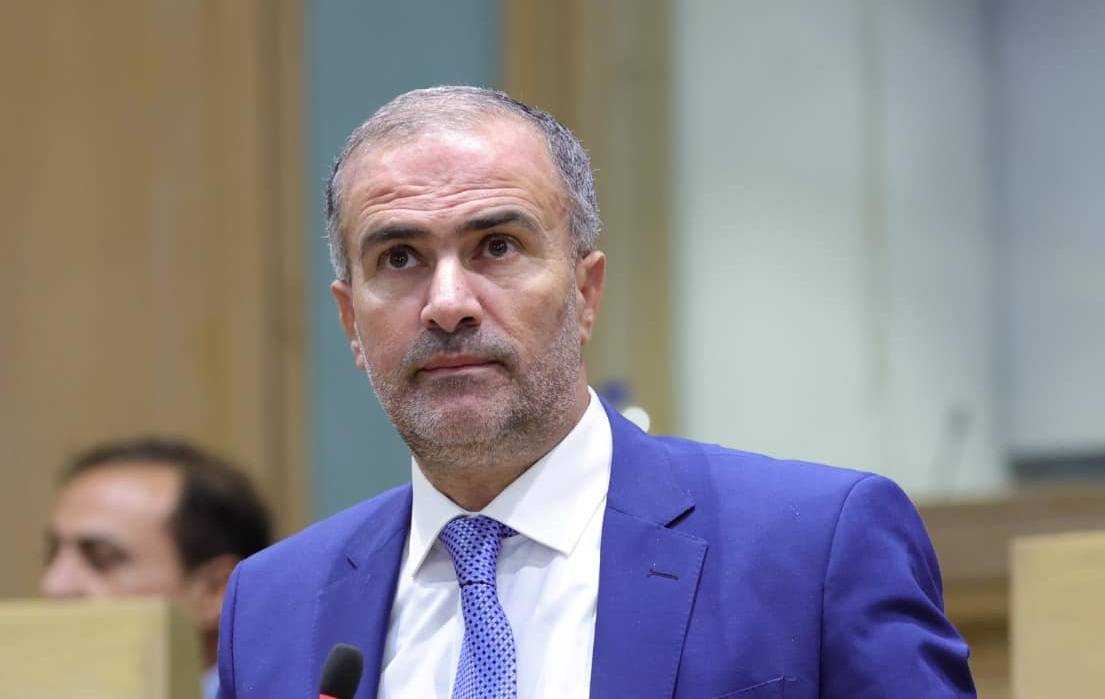 النائب فريحات يحذّر: لا يجوز تجاوز النظام الداخلي بذريعة الاستعجال