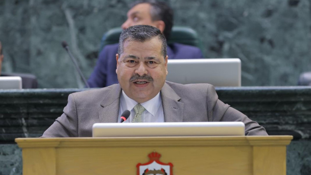 النائب الحنيطي: هيئة النزاهة صامتة أمام كبار الفاسدين وتطالب بمكافآت غير مستحقة