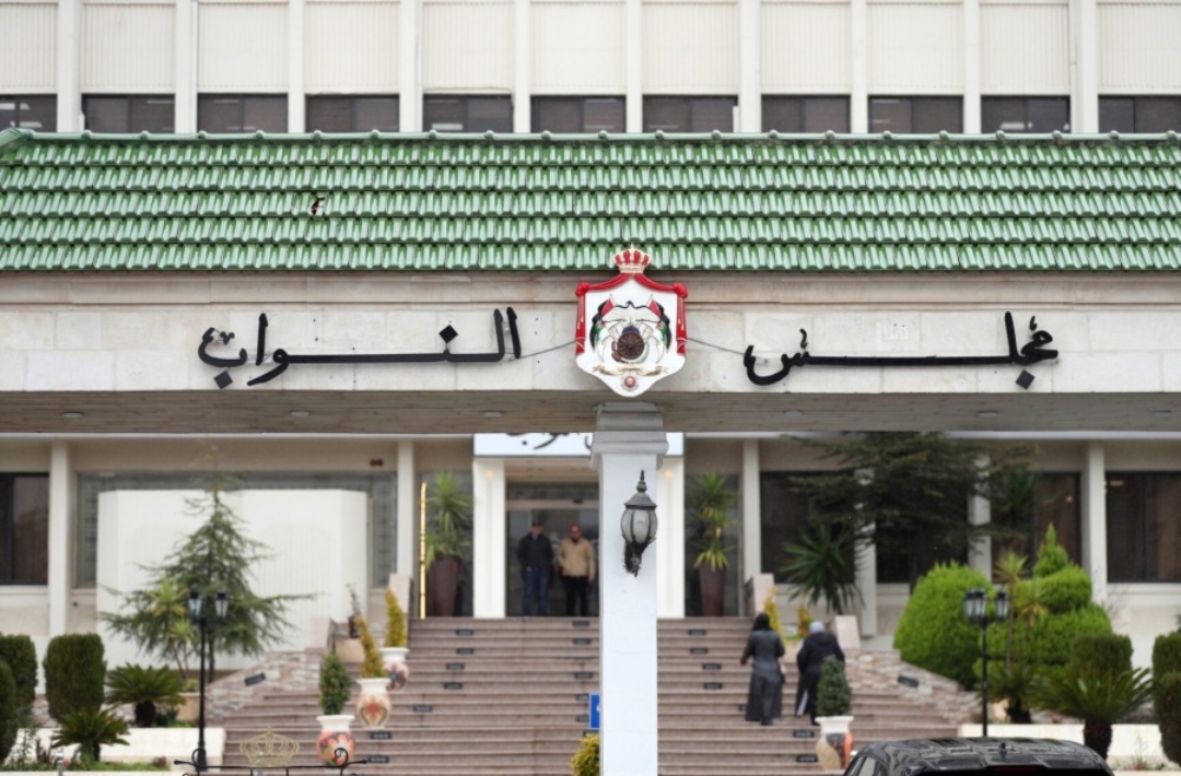 الشارع يترقّب...ودعوات لحضور واسع أمام مجلس النواب رفضًا لقانون الضمان المعدّل