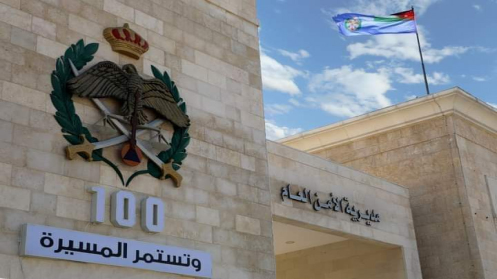 الأمن: مشاجرة الزرقاء خلاف بين سائقي حافلات وسمسار خطوط وليس إتاوات