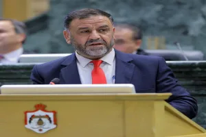 مطالب نيابية بالتحقيق في رسوم غير قانونية على شاحنات الأغنام السورية (تفاصيل)