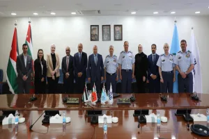 وزارة العمل تدشن برنامجاً وطنياً لتأهيل فنيي قطاع الطيران الاستراتيجي