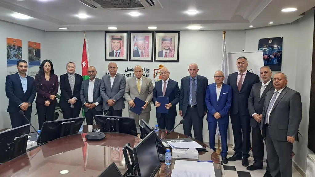 صندوق دعم أنشطة التعليم والتدريب يمول برنامج دبلوم  الفياتا  المهني لوساطة الشحن بقيمة 26 ألف دينار