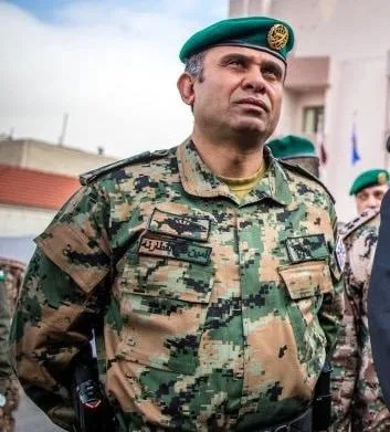 القطارنة ملحقا عسكريا في لندن
