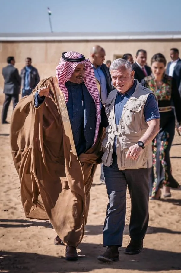 الملك يزور المشروع الزراعي بمنطقة الديسة