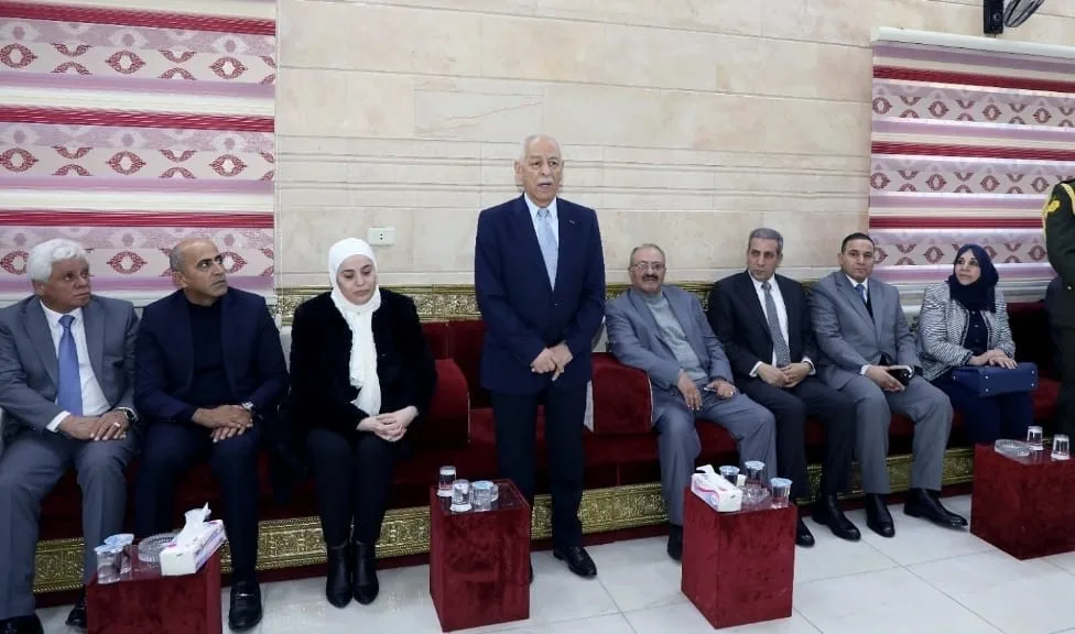 مندوبا عن الملك وولي العهد..العيسوي يعزي بني مصطفى والنسور وأبو رمان