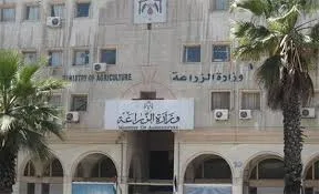 مزارعون يعتصمون أمام وزارة الزراعة
