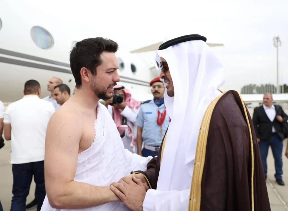 ولي العهد يصل إلى جدة لأداء مناسك العمرة