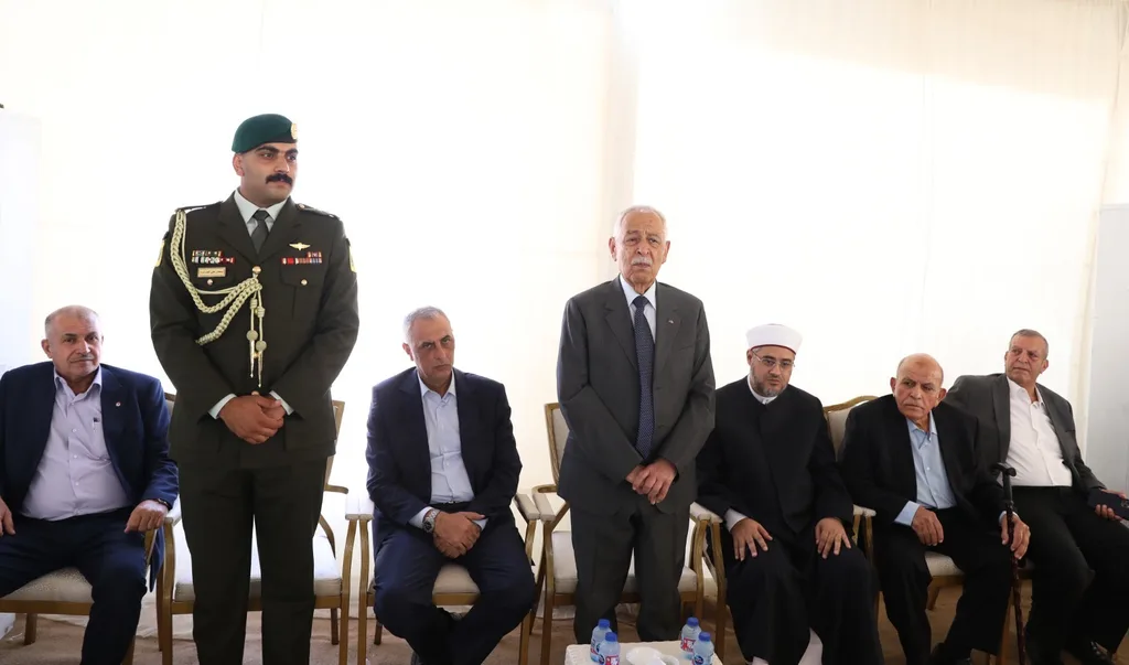 مندوبا عن الملك وولي العهد... العيسوي يعزي العدوان وشاهزاده والقضاة