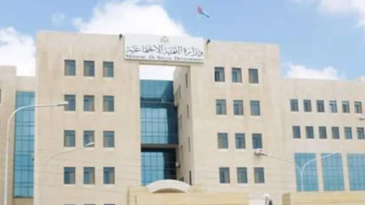 وزارة التنمية تستجيب لمناشدة نشرها ''صوت الحق'' لأسرة تعرض منازلها للحريق