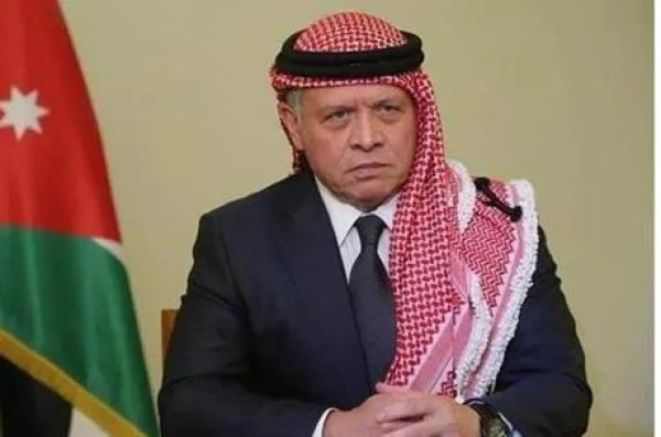 الملك وولي العهد يغادران إلى الكويت لتقديم واجب العزاء بوفاة الشيخ نواف الصباح