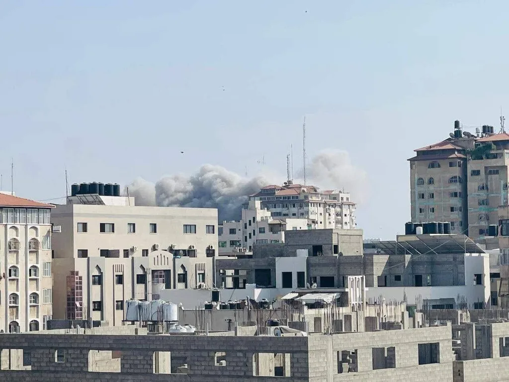 استشهاد فلسطيني جراء ضربات لجيش الاحتلال على قطاع غزة