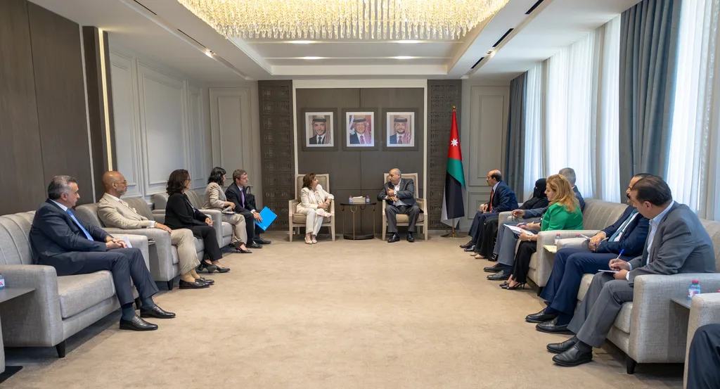 القاضي يلتقي بحوث ويؤكد أن تمكين المرأة مسار وطني مستدام في إطار منظومة التحديث