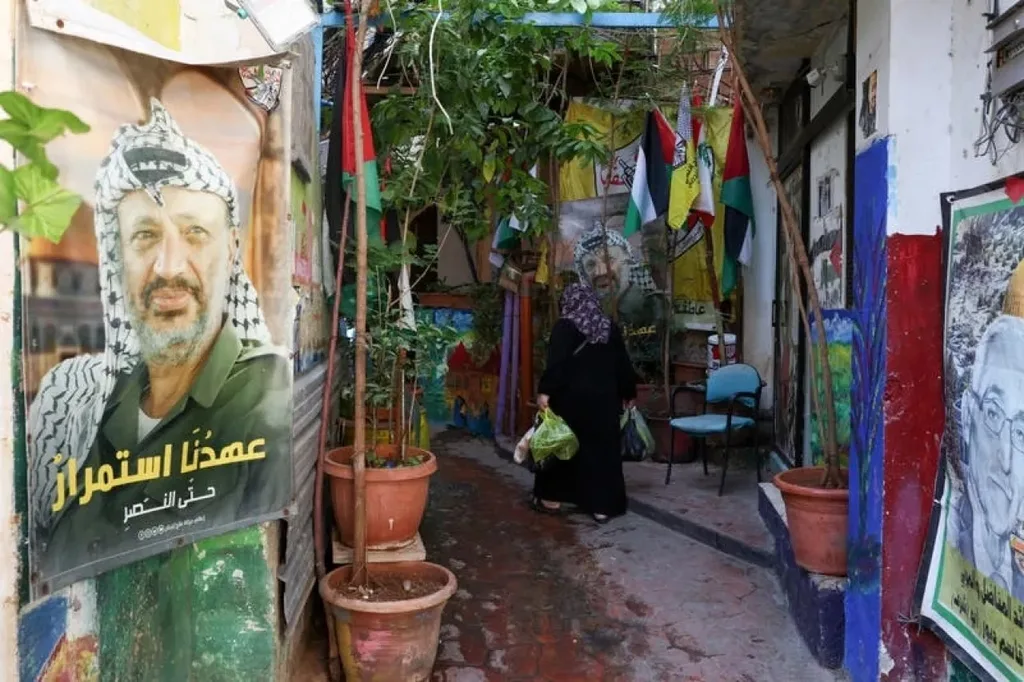 لبنان ينفذ أكبر عملية جمع للسلاح من المخيمات الفلسطينية