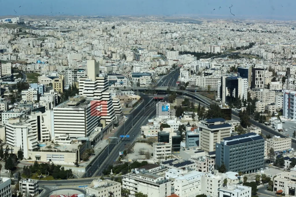طقس معتدل بالمرتفعات والسهول وحار في باقي المناطق حتى السبت