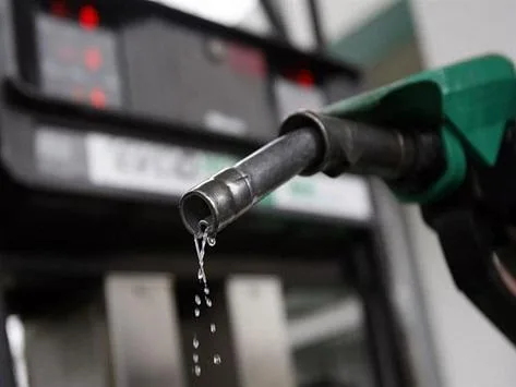 ترجيح رفع سعر “تنكة” البنزين 90 بنحو 30 قرشاً