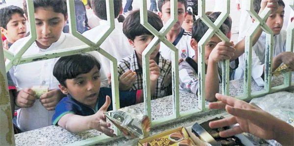 السماح بفتح المقاصف المدرسية