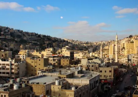 أجواء معتدلة حتى الأربعاء وانخفاض ملموس الخميس