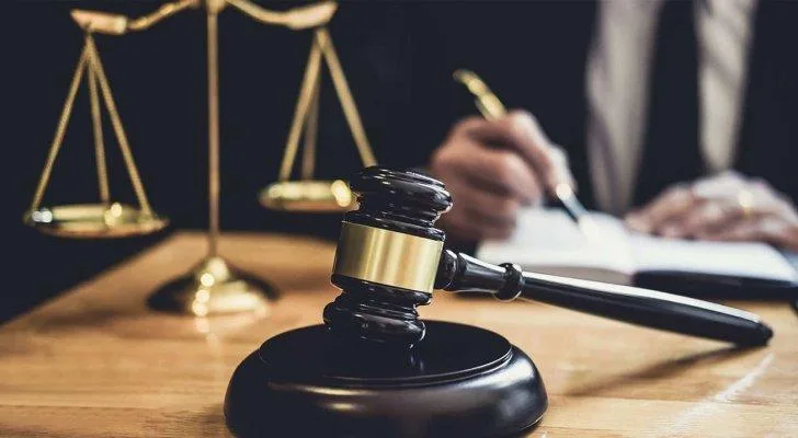 كحول وذهب.. تفاصيل تبرئة أردني من اغتصاب سيدة 20 مرة