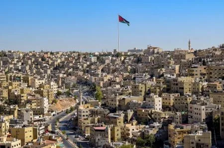 السبت .. ارتفاع على الحرارة وطقس دافئ نسبيًا في الاغوار والبحر الميت والعقبة