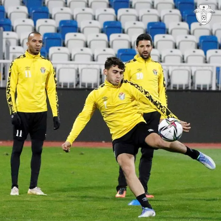  كورونا  يُبعد العوضات عن النشامى بكأس العرب.. واستدعاء  شرارة 