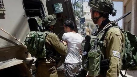الاحتلال يعتقل 16 فلسطينيا في الضفة الغربية