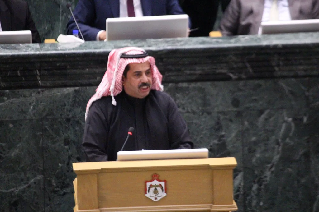 البدادوة: آن للحكومة أن ترفع يدها عن جيوب المواطنين (تفاصيل)