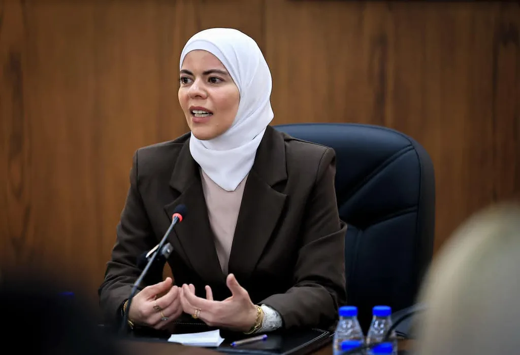 النائب أبو غوش تسأل الحكومة عن كلفة وتشغيل الناطق الرقمي «فرح»