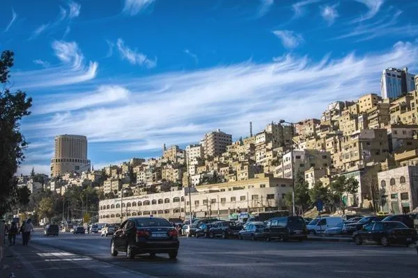 الأردن: أجواء دافئة حتى الثلاثاء