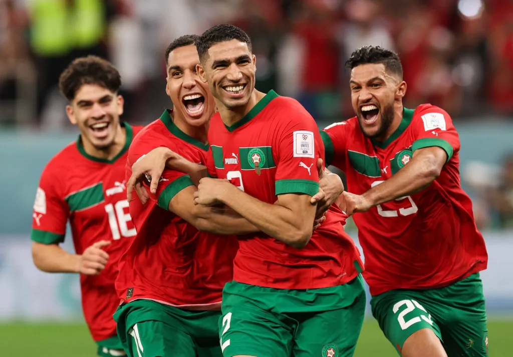 الشارع الرياضي الأردني يحتفل بإنجاز المنتخب المغربي التاريخي