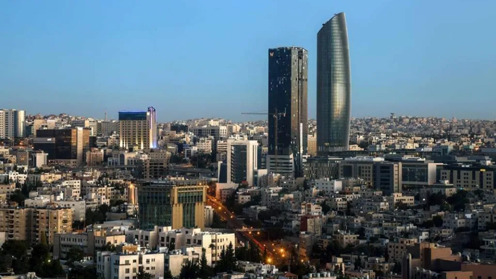 مصدر حكومي لصوت الحق : لا قرار بتأخير أو تعطيل دوام يوم غد الثلاثاء حتى اللحظة