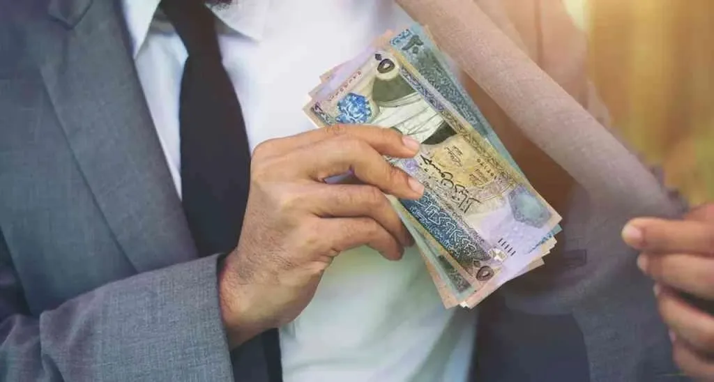 سؤال نيابي عن رواتب وامتيازات كبار المسؤولين في الحكومة