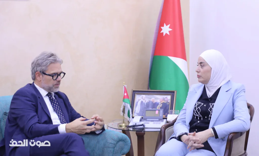 وزيرة التنمية الاجتماعية تبحث مع السفير النرويجي تعزيز التعاون في المجالات الاجتماعية