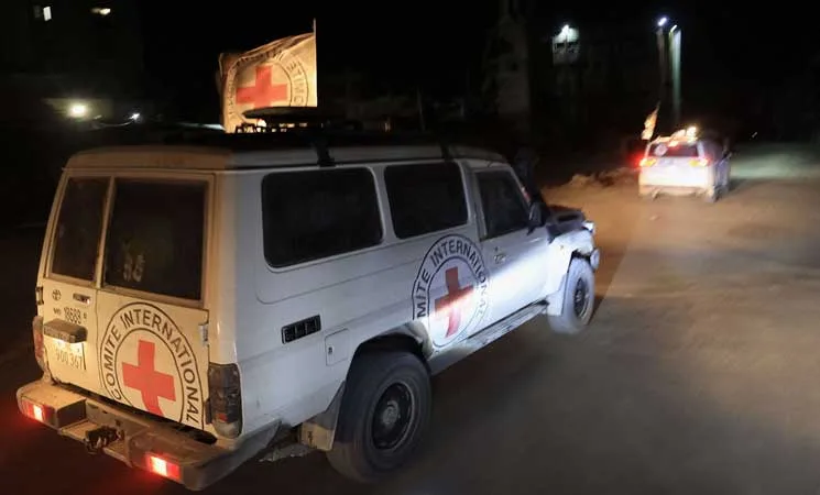 نتنياهو يعقد مشاورات مساءً بشأن إعادة رفات أسرى إسرائيل من غزة