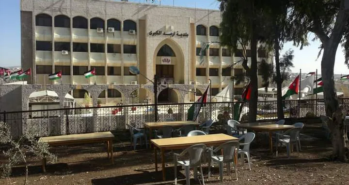 بلدية اربد الكبرى تعلن استعدادها لاستقبال المنخفض الجوي القادم