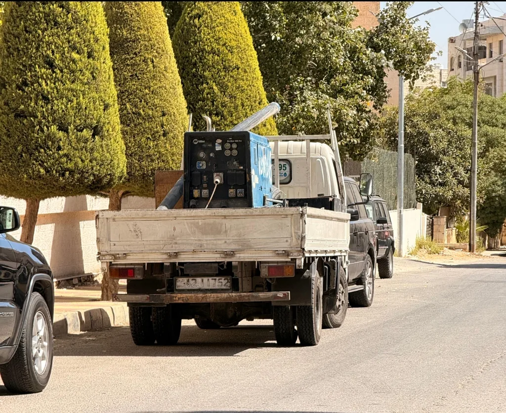بتوجيه من وزير المياه والري… فرق الصيانة تبدأ فورآ بمعالجة الخلل في الصويفية