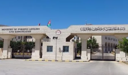 “الخارجية” و”الأوقاف” تدينان استمرار الانتهاكات الإسرائيلية ضد المسجد الأقصى